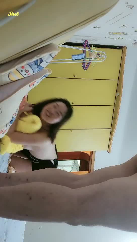 泡良老色批最新猎物大胸小姐姐带回家